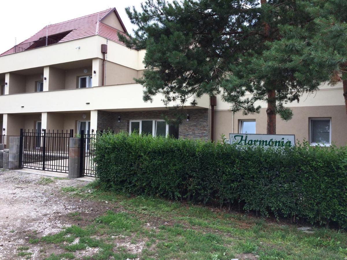 Harmonia Panzio Apartment Bogács Екстериор снимка